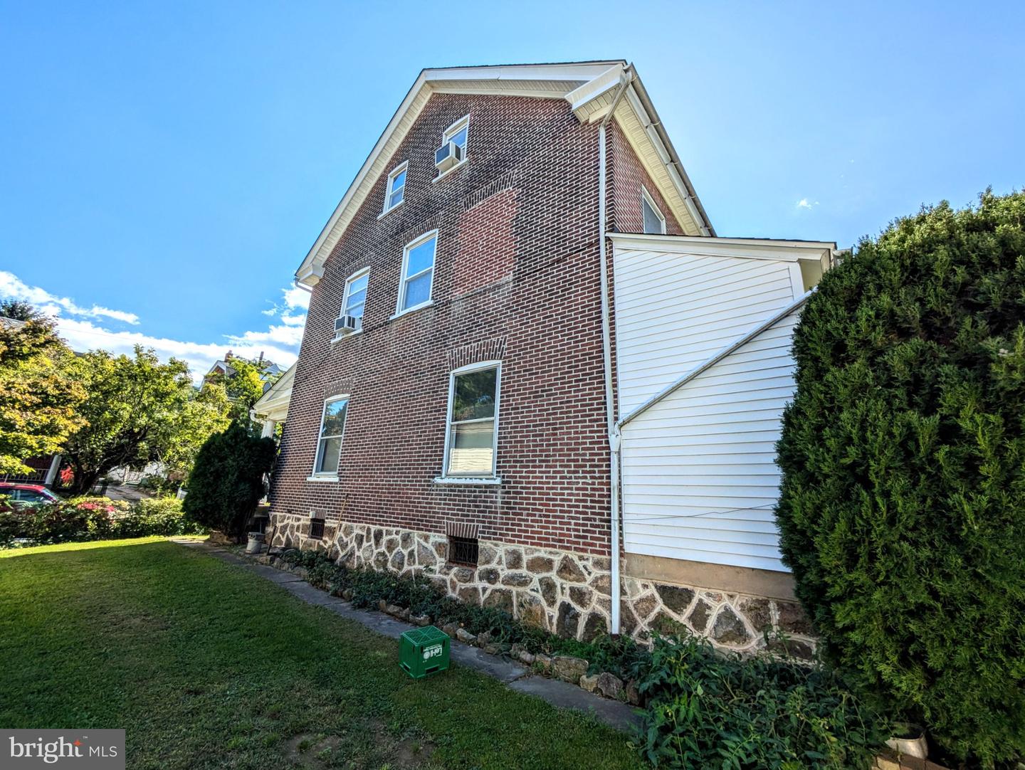 823 Broadway Property Photo 22