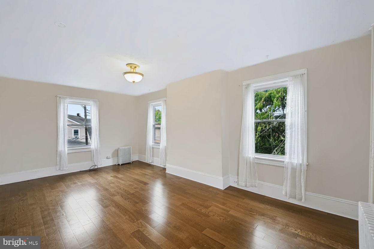 1110 Bushkill St Property Photo 3