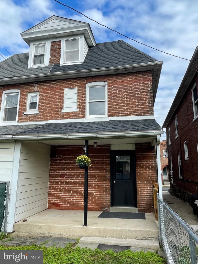 54 W Saucon St Property Photo 20