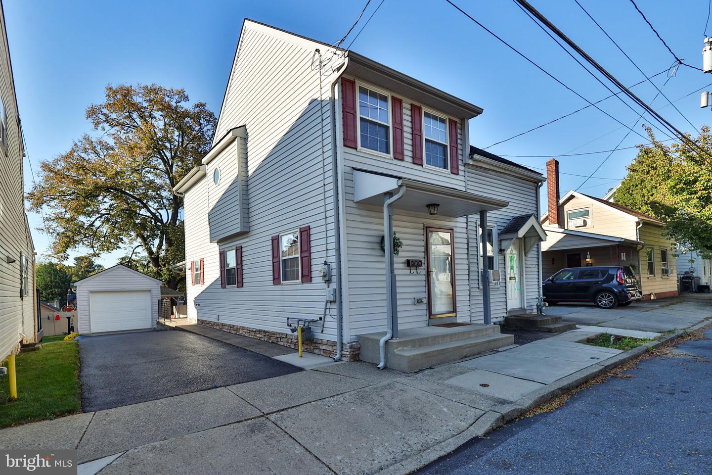 37 W Ettwein St Property Photo 1