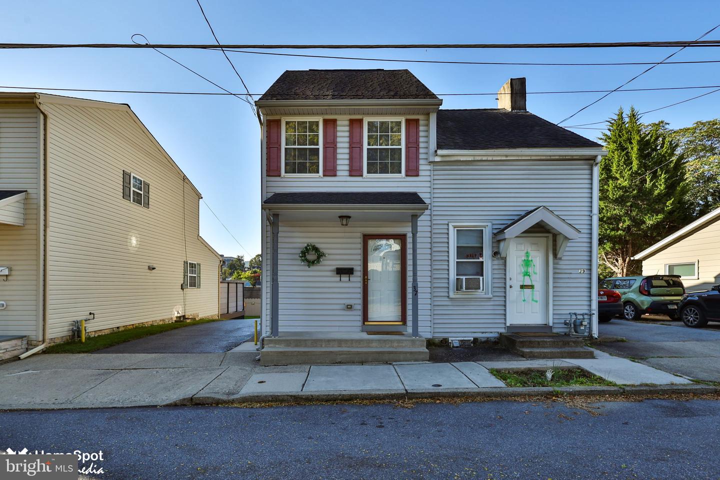 37 W Ettwein St Property Photo 2