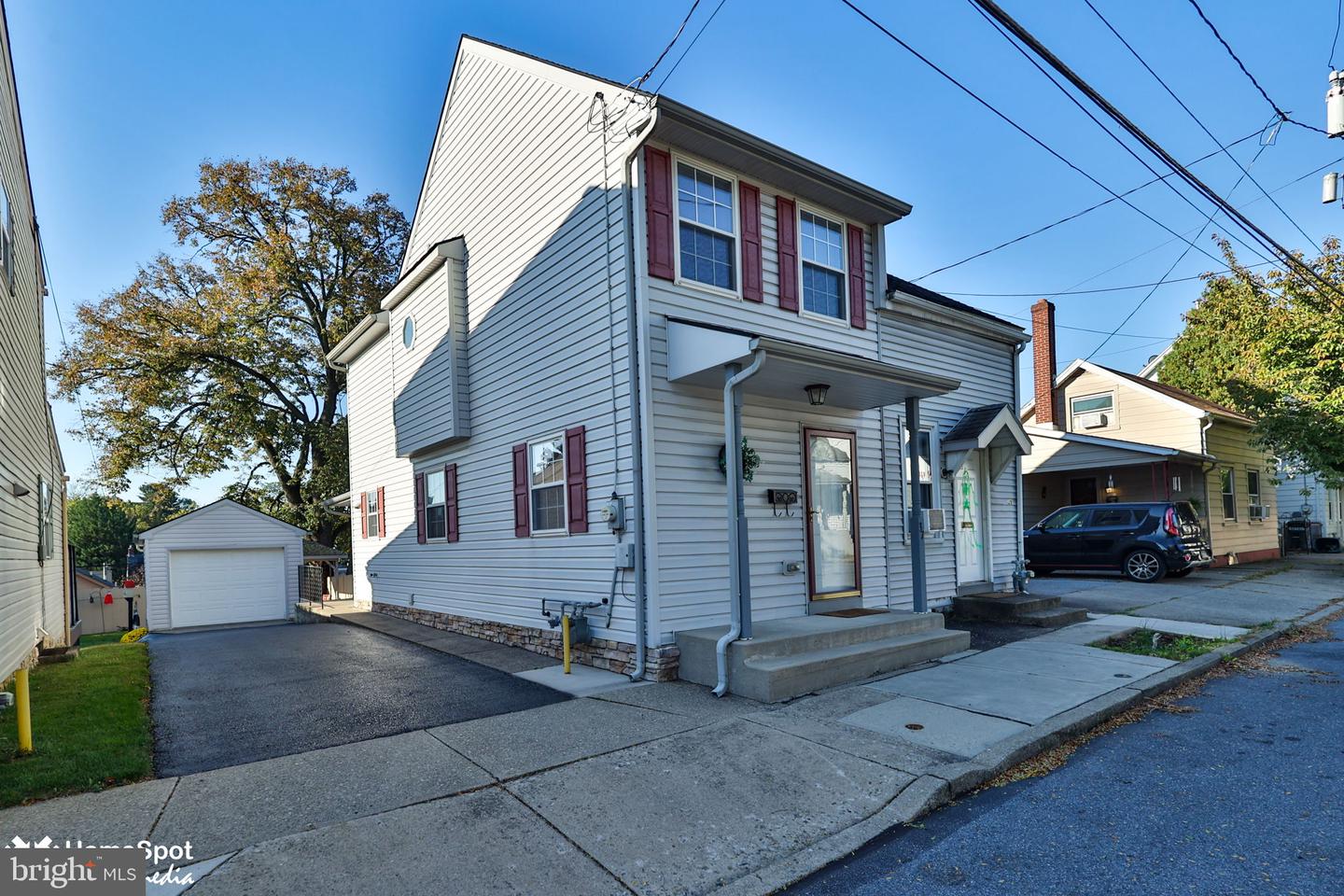 37 W Ettwein St Property Photo 3