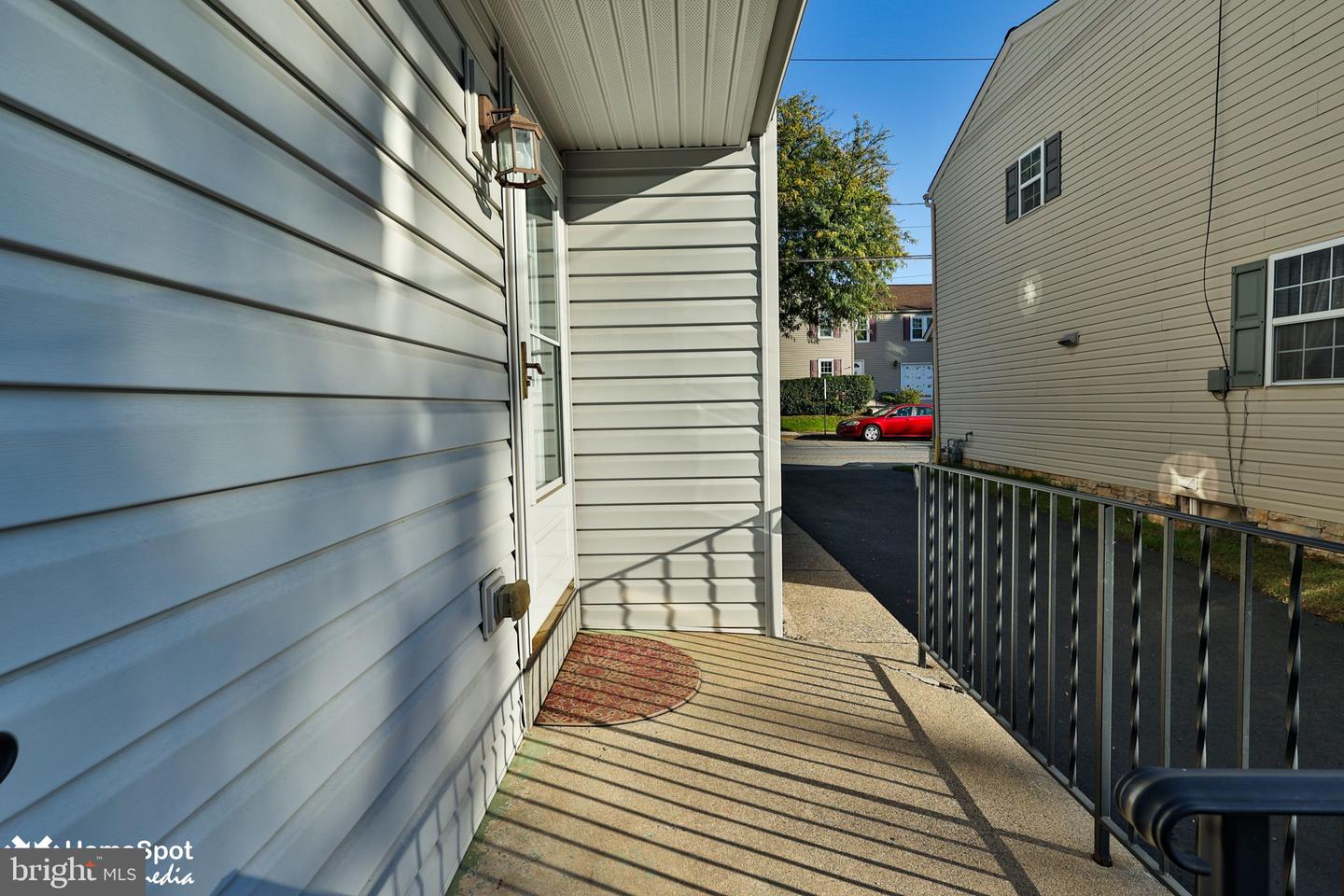 37 W Ettwein St Property Photo 36