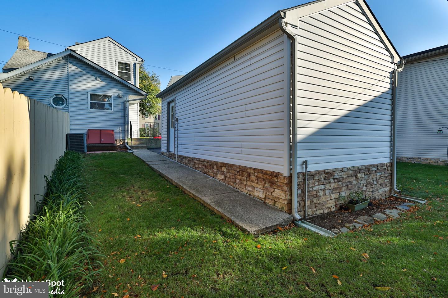37 W Ettwein St Property Photo 41