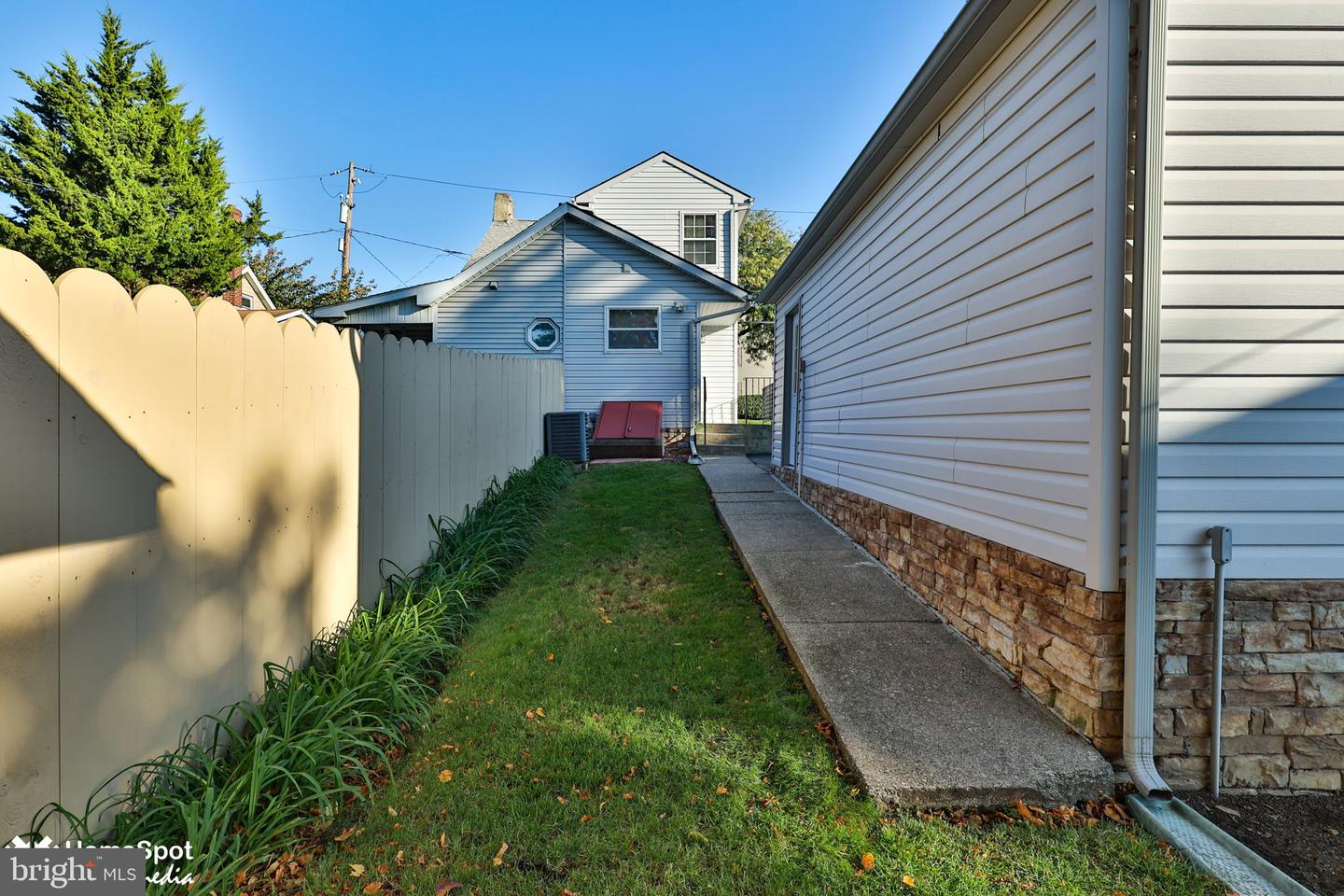 37 W Ettwein St Property Photo 42