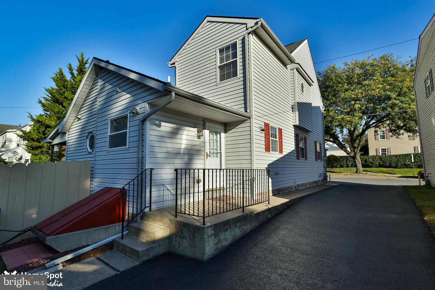 37 W Ettwein St Property Photo 48
