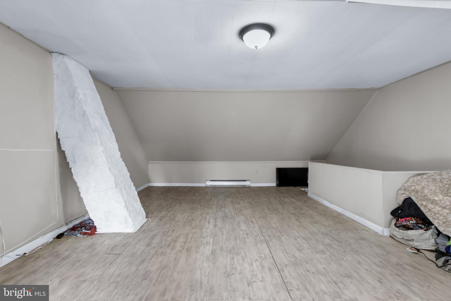 1039 Washington St Property Photo 29