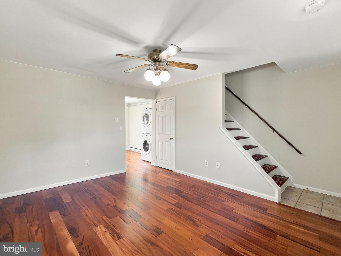 3052 Millstone Dr Property Photo 3
