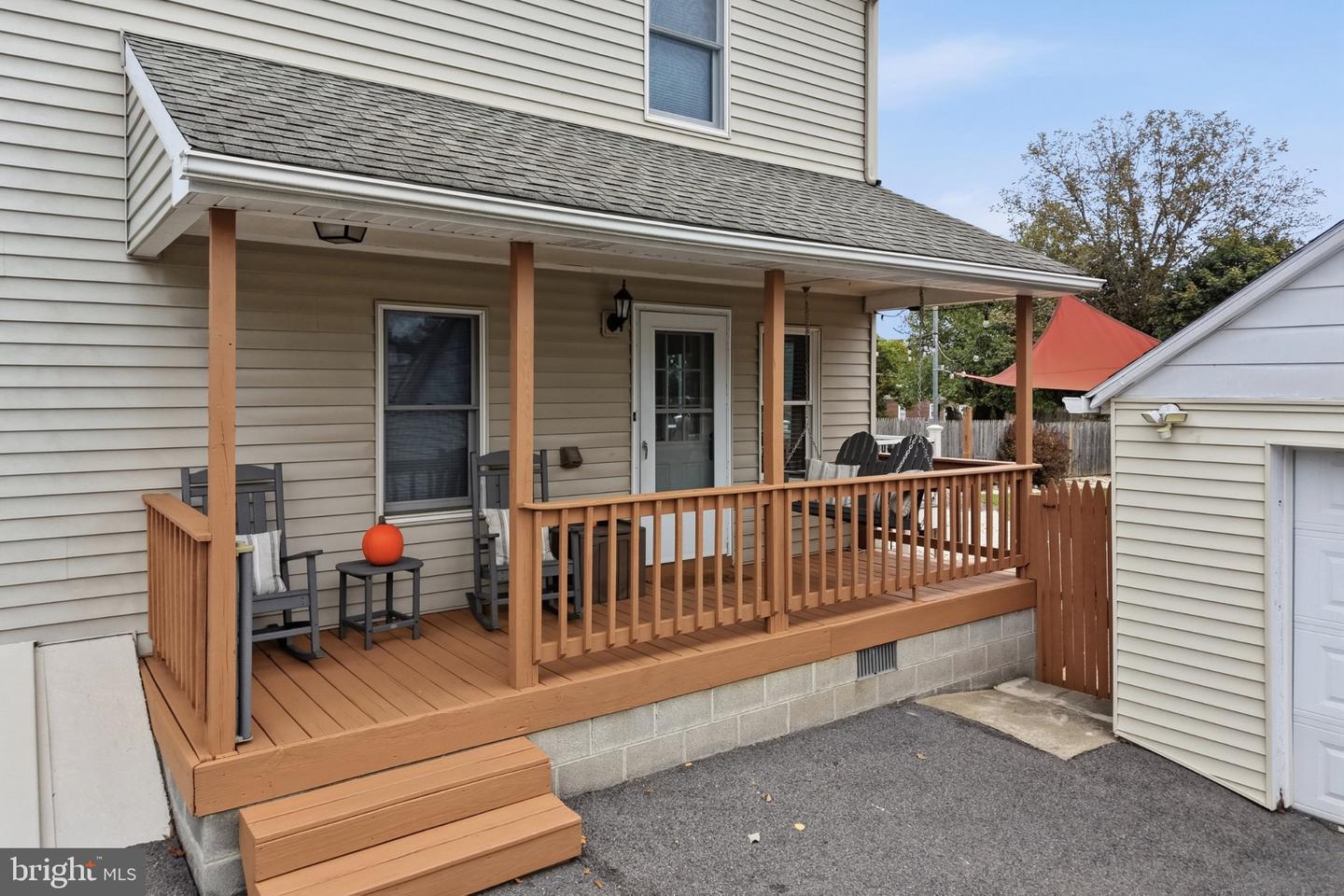 1482 N Pine St Property Photo 5