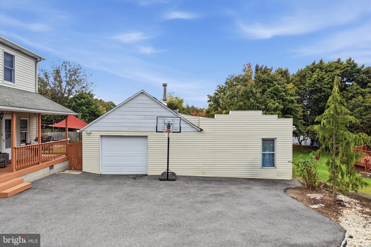 1482 N Pine St Property Photo 33