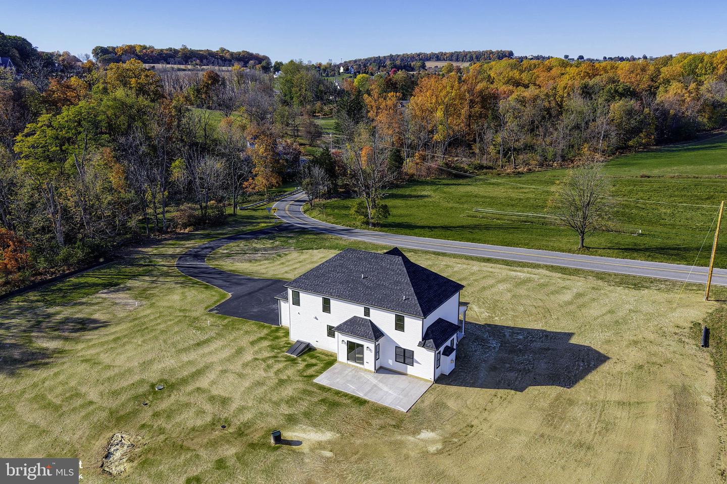 2805 Whitetail Deer Dr Property Photo 4