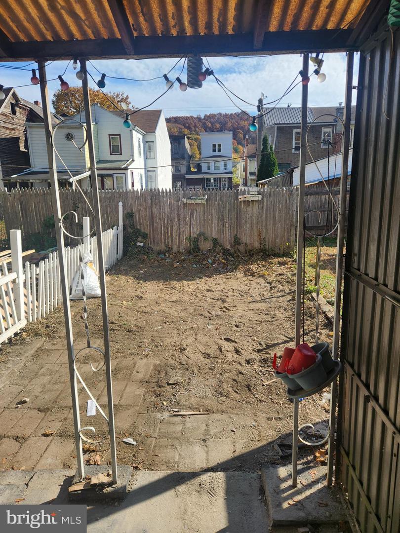 143 S Rock St Property Photo 18