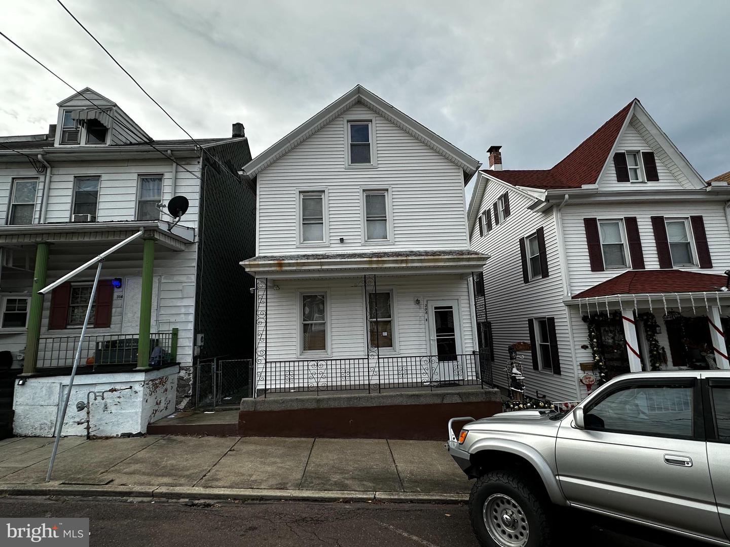 308 S Beech St Property Photo