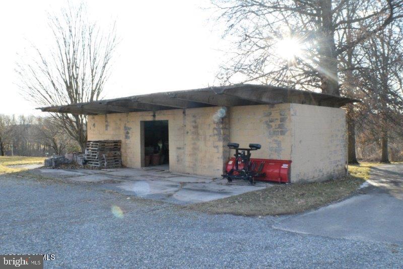 229 Harveys Ln Property Photo 14