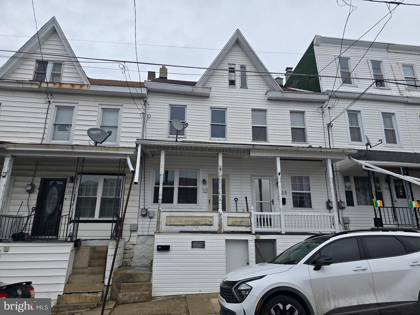 321 S Beech St Property Photo