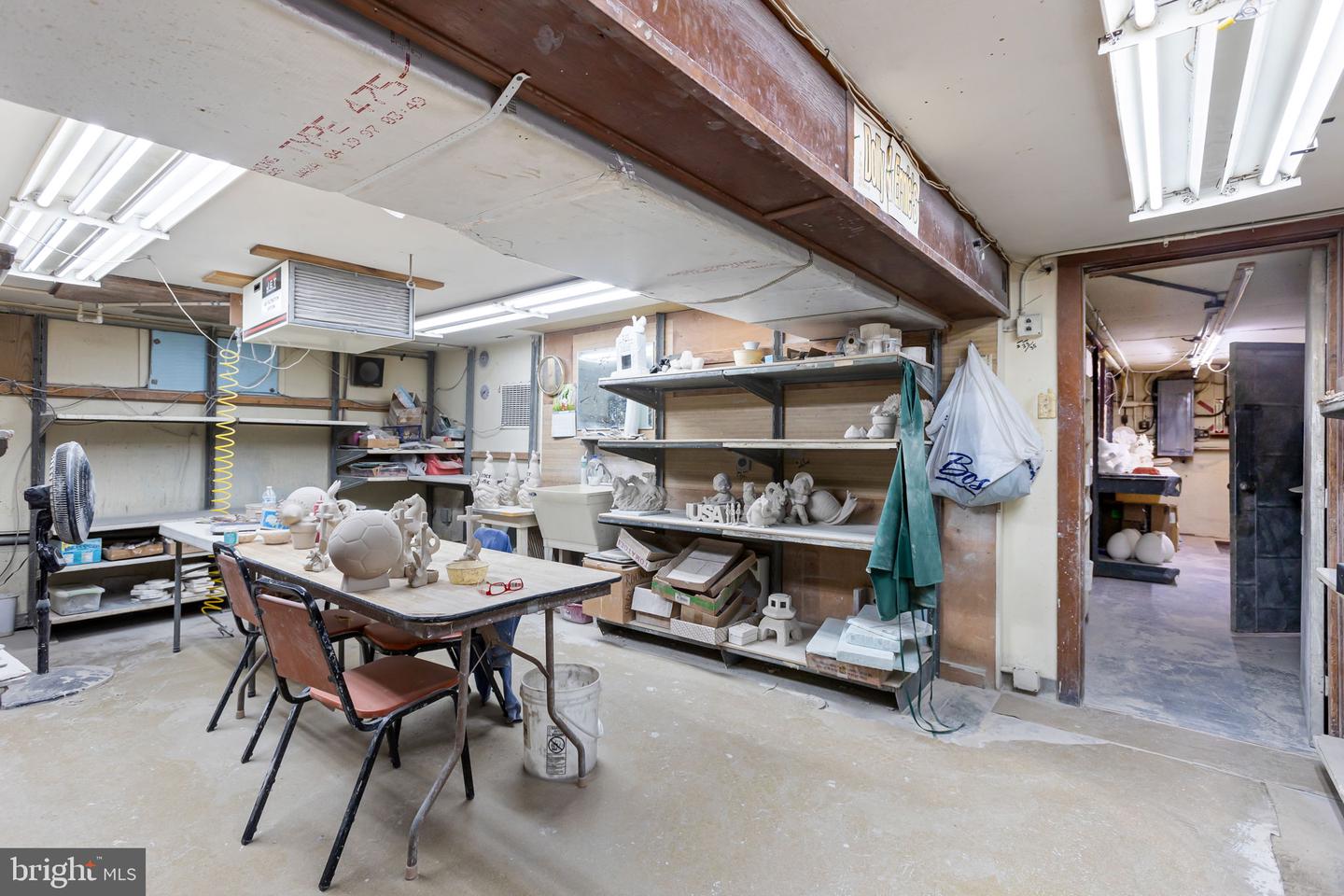 1160 Chestnut St Property Photo 38