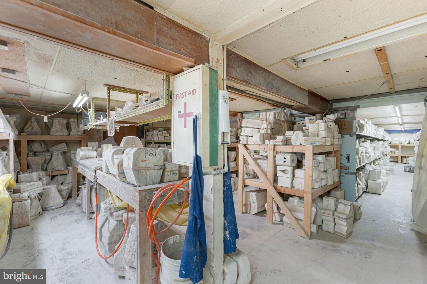 1160 Chestnut St Property Photo 40