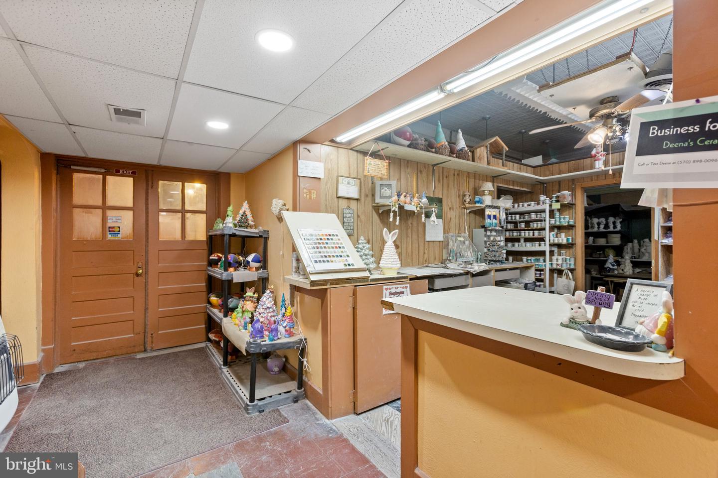 1160 Chestnut St Property Photo 51