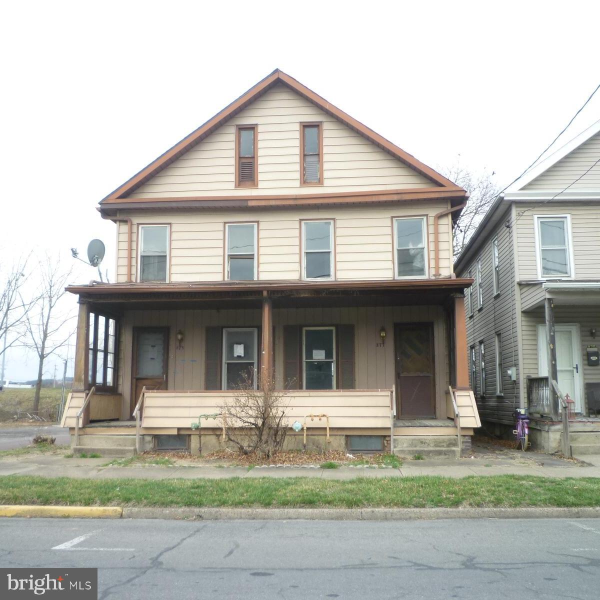 877-879 S 2nd St Property Photo 1