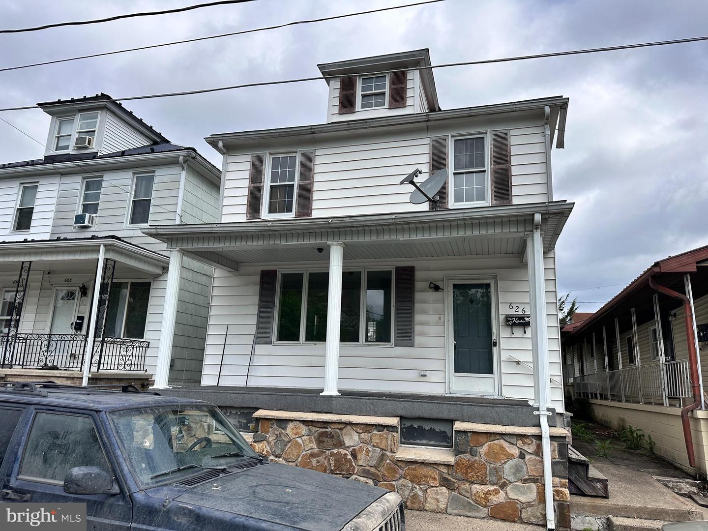 626 Scott St Property Photo
