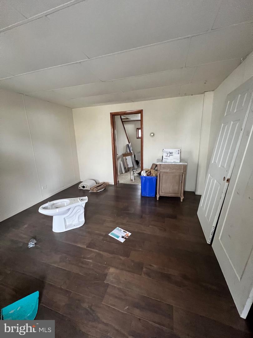 921 Scott St Property Photo 2