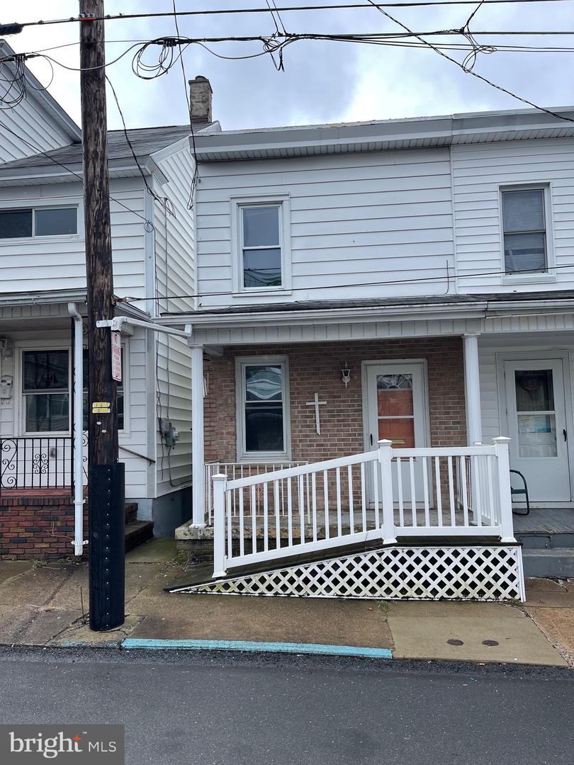 921 Scott St Property Photo 15