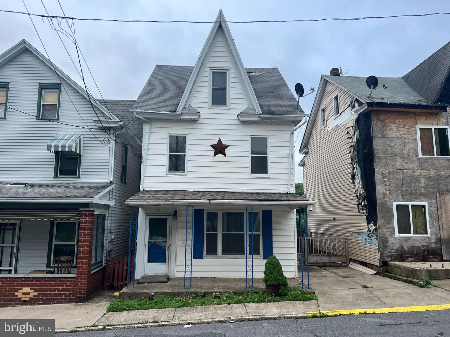 19 S Gold St Property Photo 1