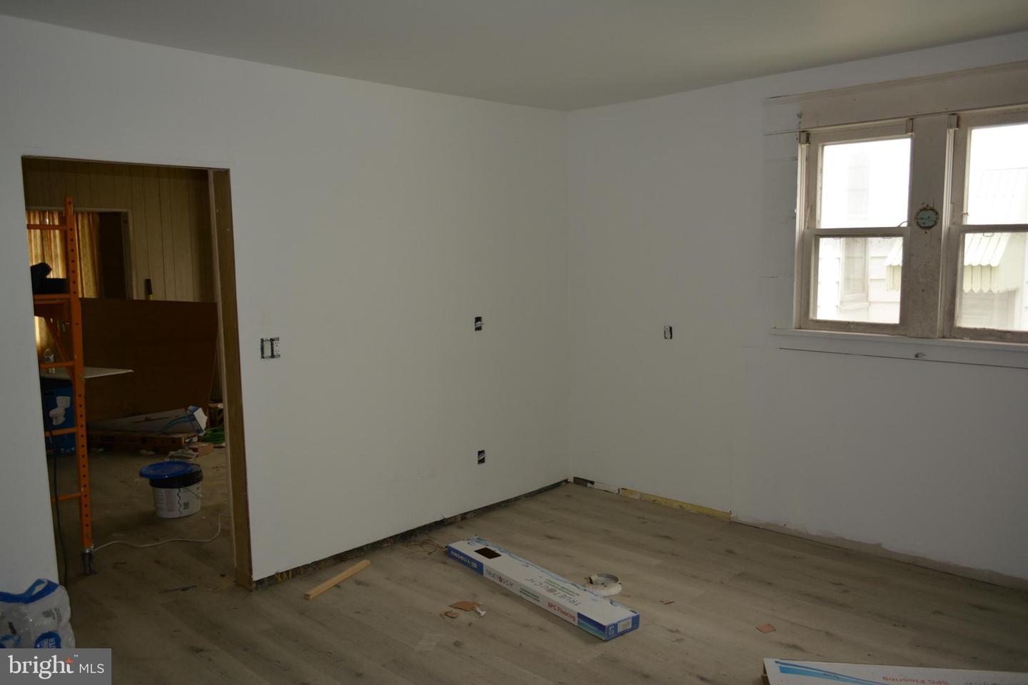 21-19-21 N Chestnut St Property Photo 14