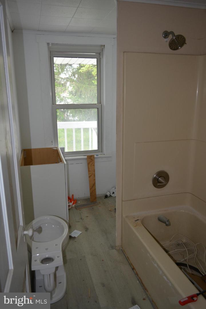 21-19-21 N Chestnut St Property Photo 16