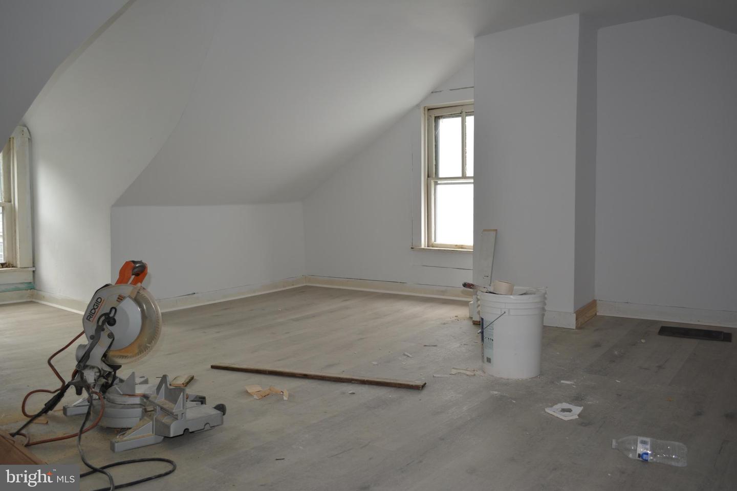 21-19-21 N Chestnut St Property Photo 26