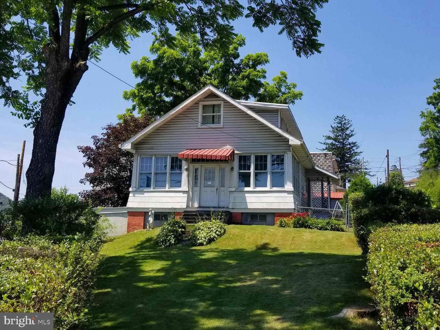 1316 Market St Property Photo 1