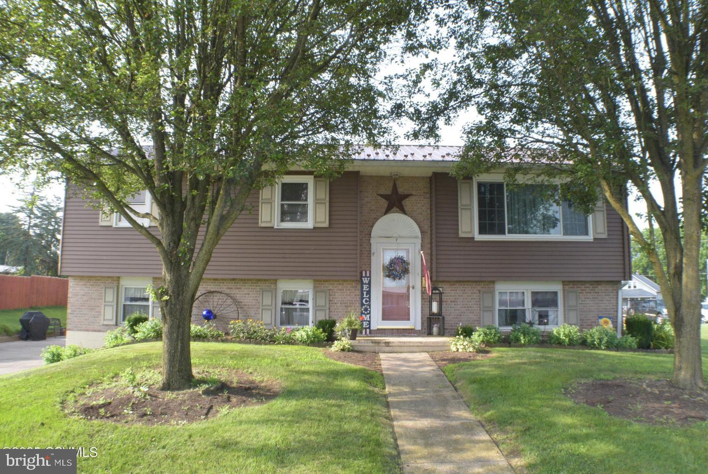 1 Joann Ln Property Photo 1