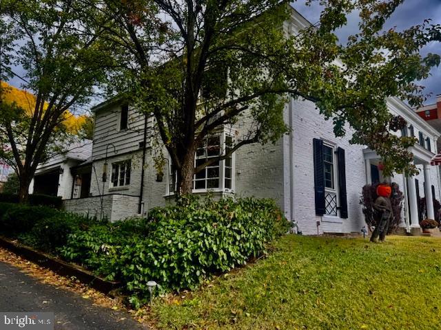 127 E Sunbury St Property Photo 6