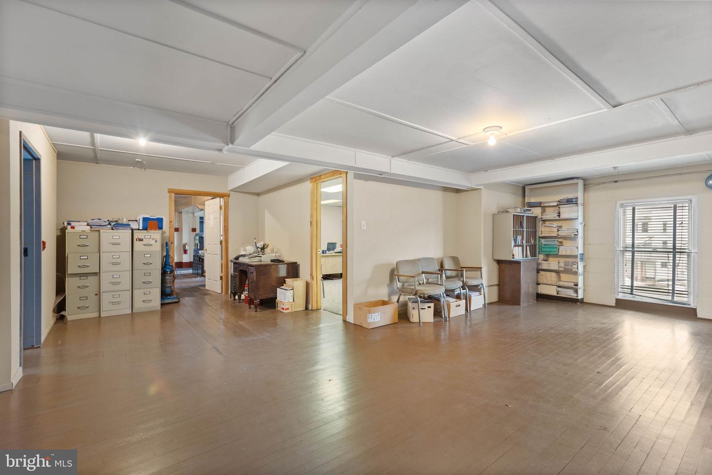 235 W Commerce St. Property Photo 35