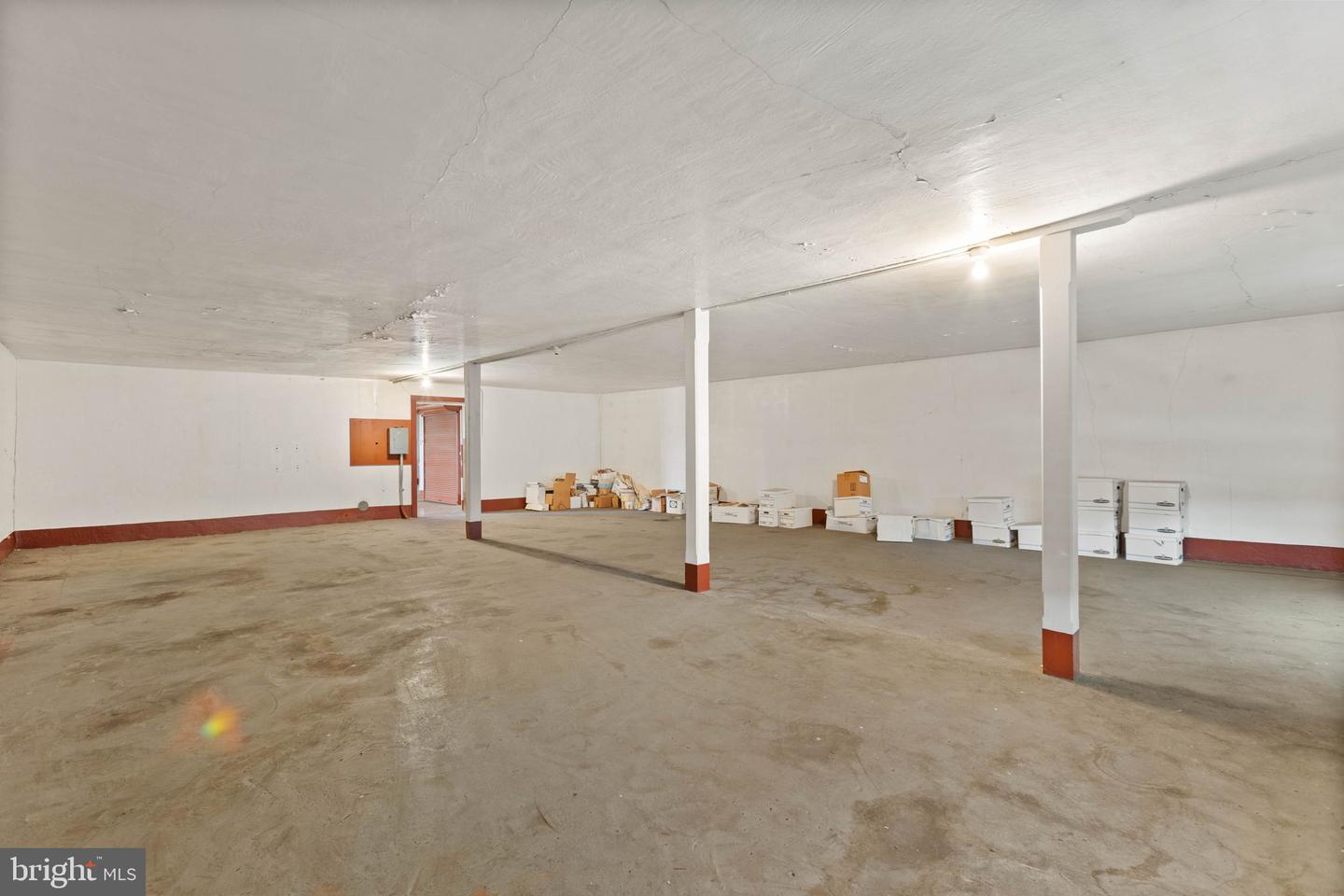 235 W Commerce St. Property Photo 54