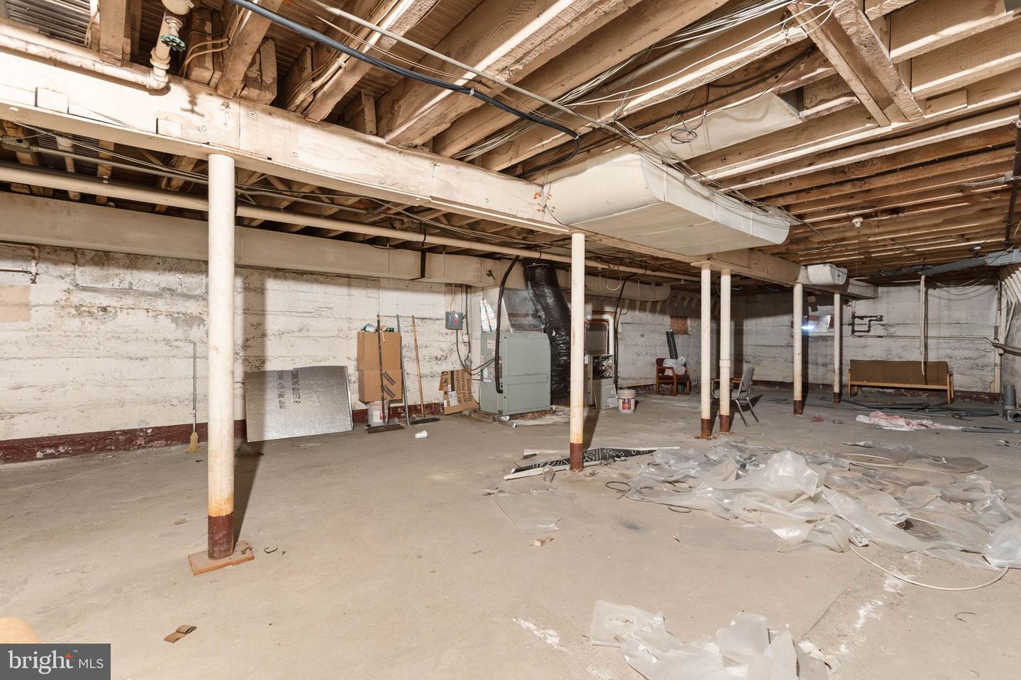 235 W Commerce St. Property Photo 60