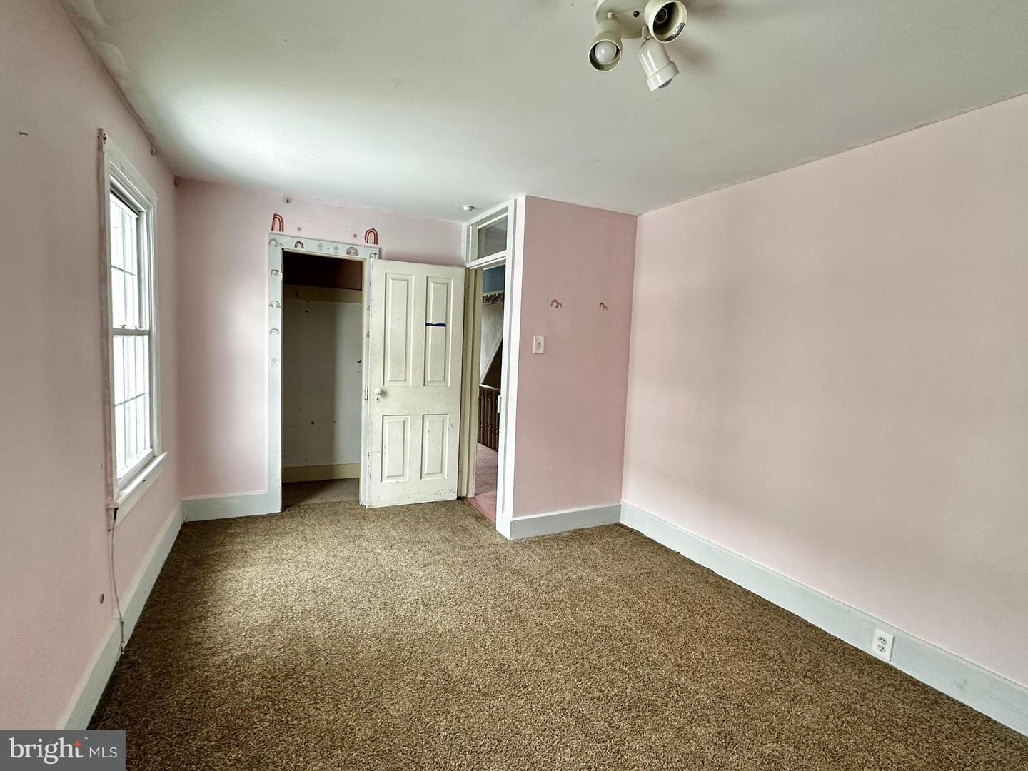 102 E Arch St Property Photo 26