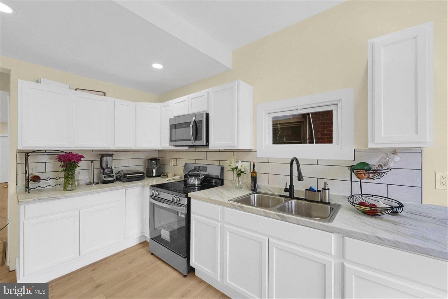 1113 Poplar St Property Photo 11