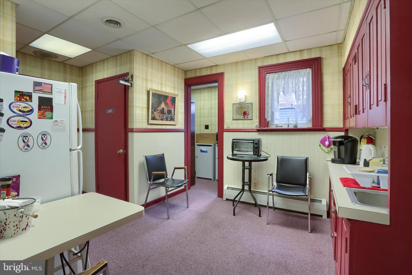 3 S Market St Property Photo 13