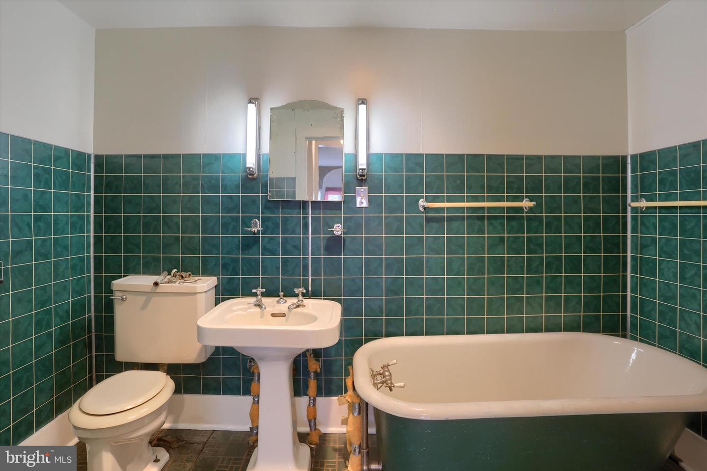 3 S Market St Property Photo 56