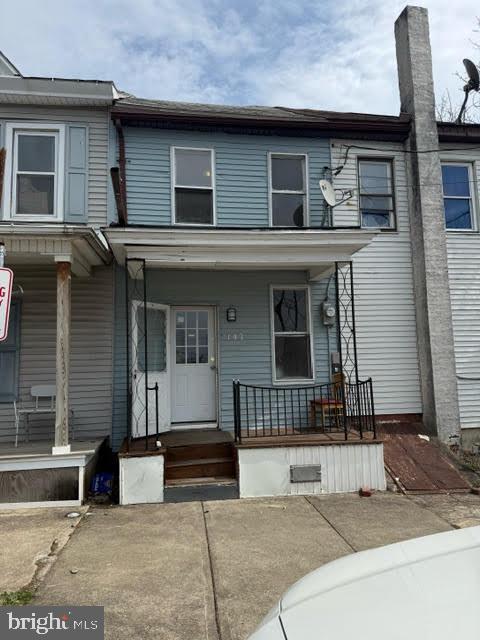 103 N Maple St Property Photo 1