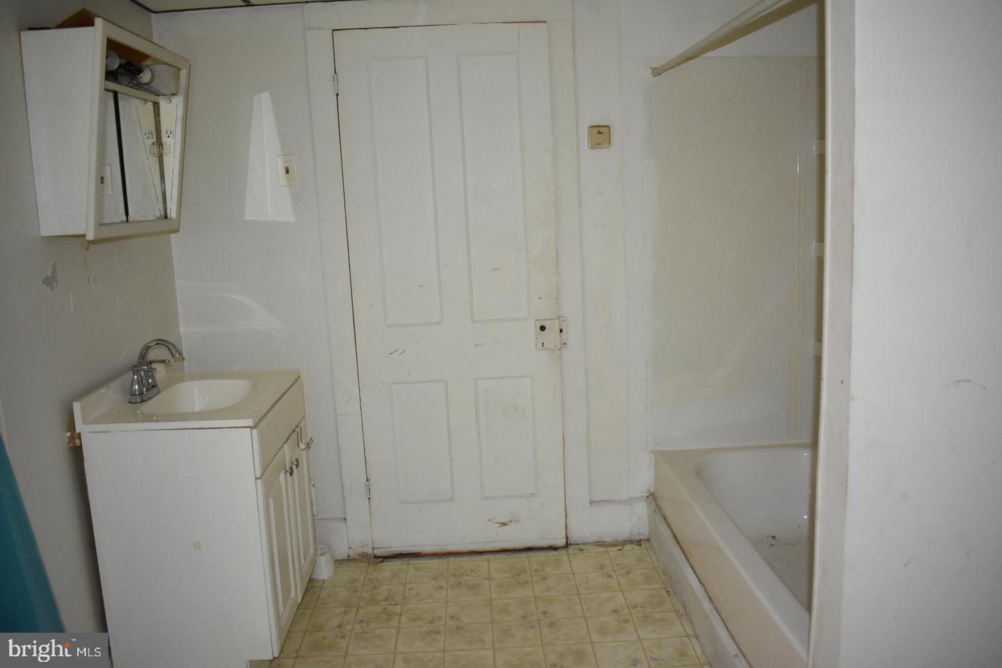 45-47 S Market St Property Photo 23