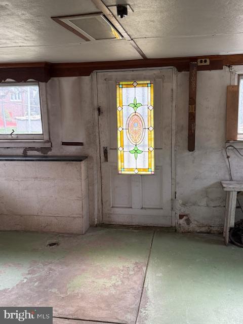 1115 Oak St Property Photo 10