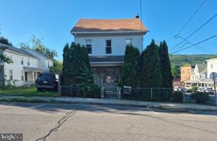 603 W Pine St Property Photo 1