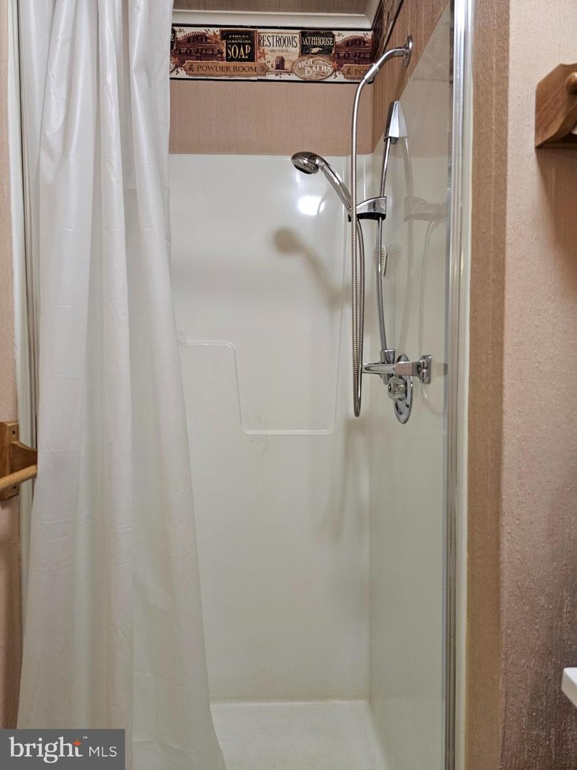 184 Greco Ln Property Photo 22
