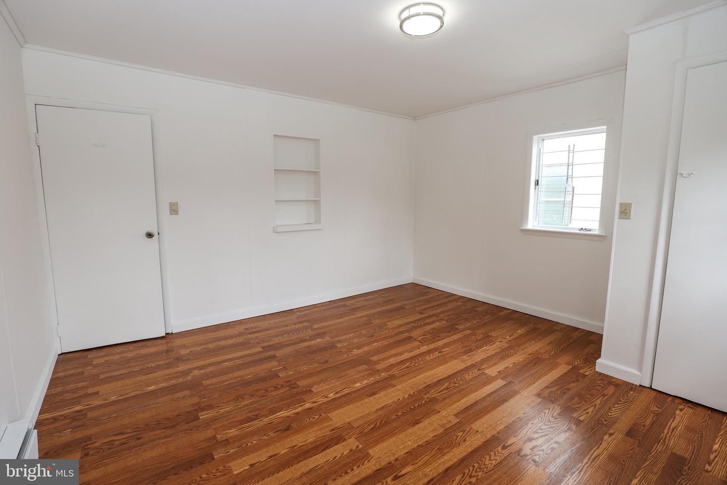 204 3rd St Property Photo 13