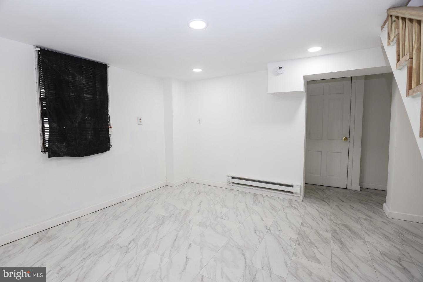 204 3rd St Property Photo 18
