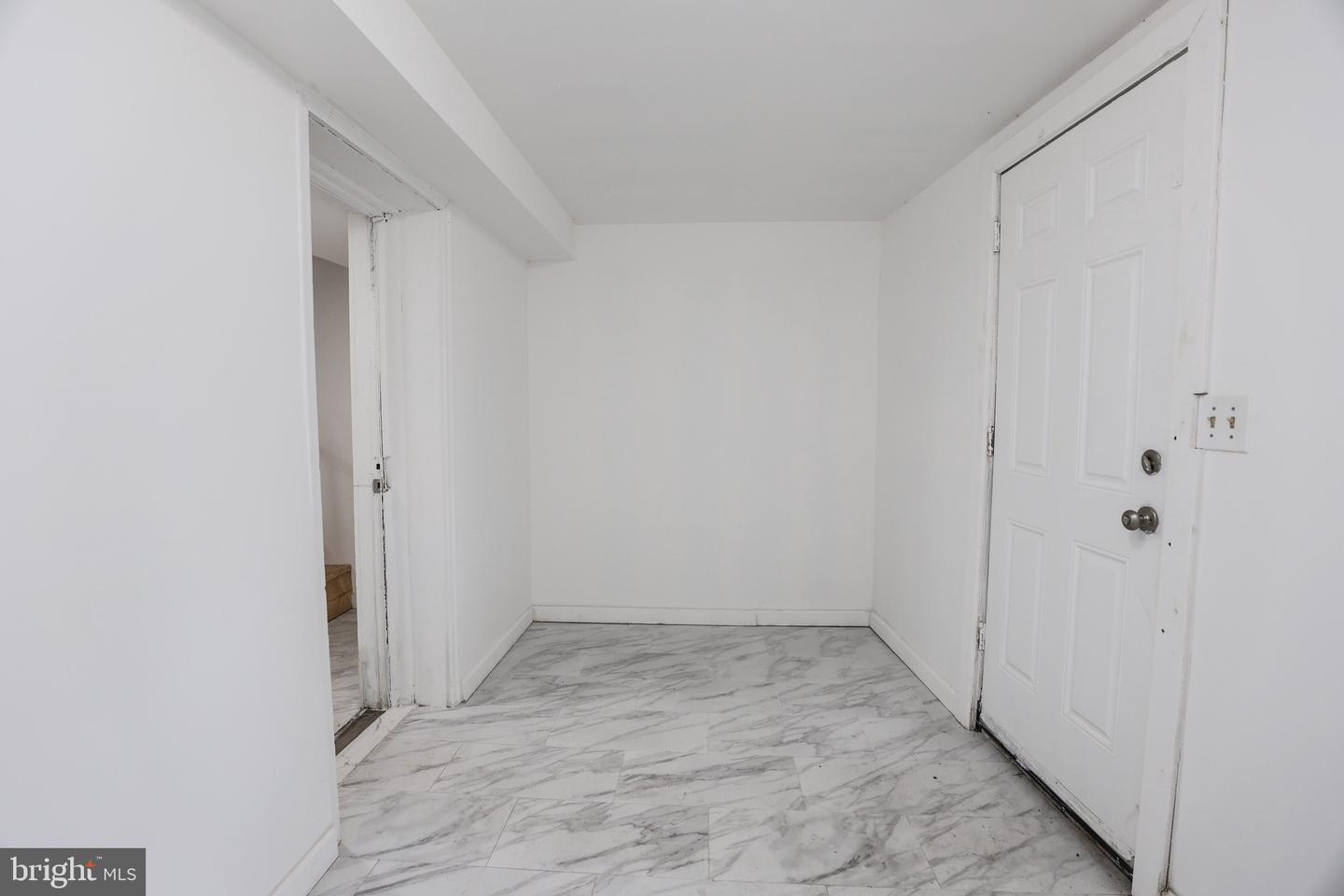204 3rd St Property Photo 21