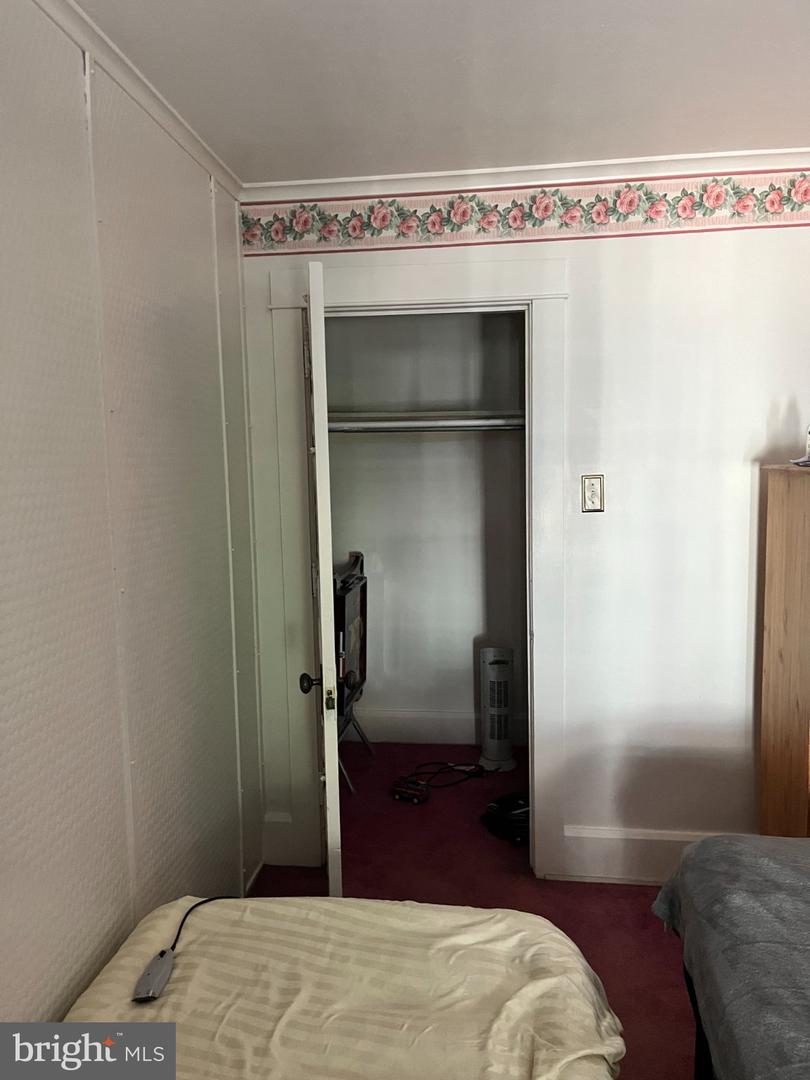 38 E Sunbury St Property Photo 11