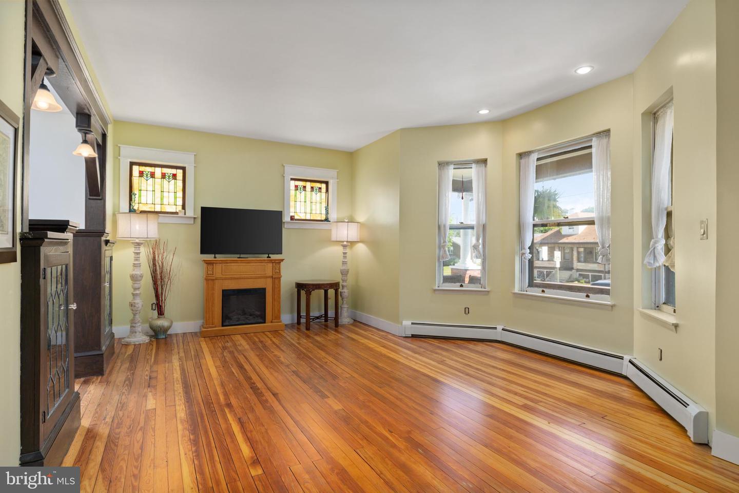 455 King St Property Photo 7